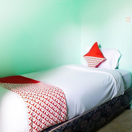 Oyo 3095 Semarapura Homestay Makasar Exteriér fotografie