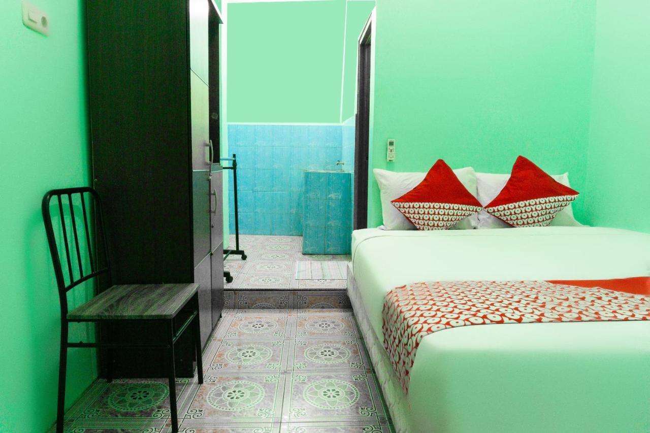 Oyo 3095 Semarapura Homestay Makasar Exteriér fotografie