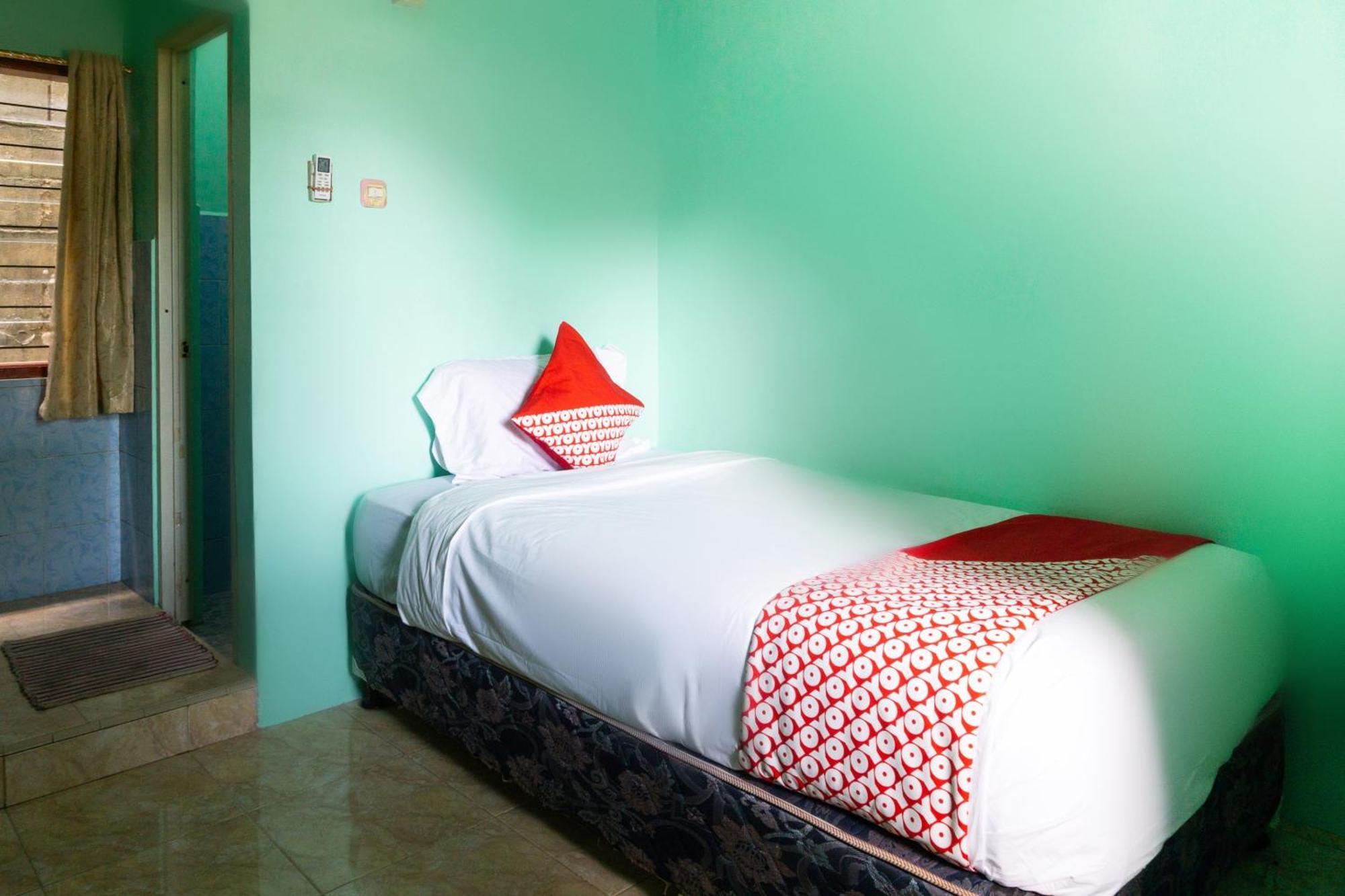 Oyo 3095 Semarapura Homestay Makasar Exteriér fotografie