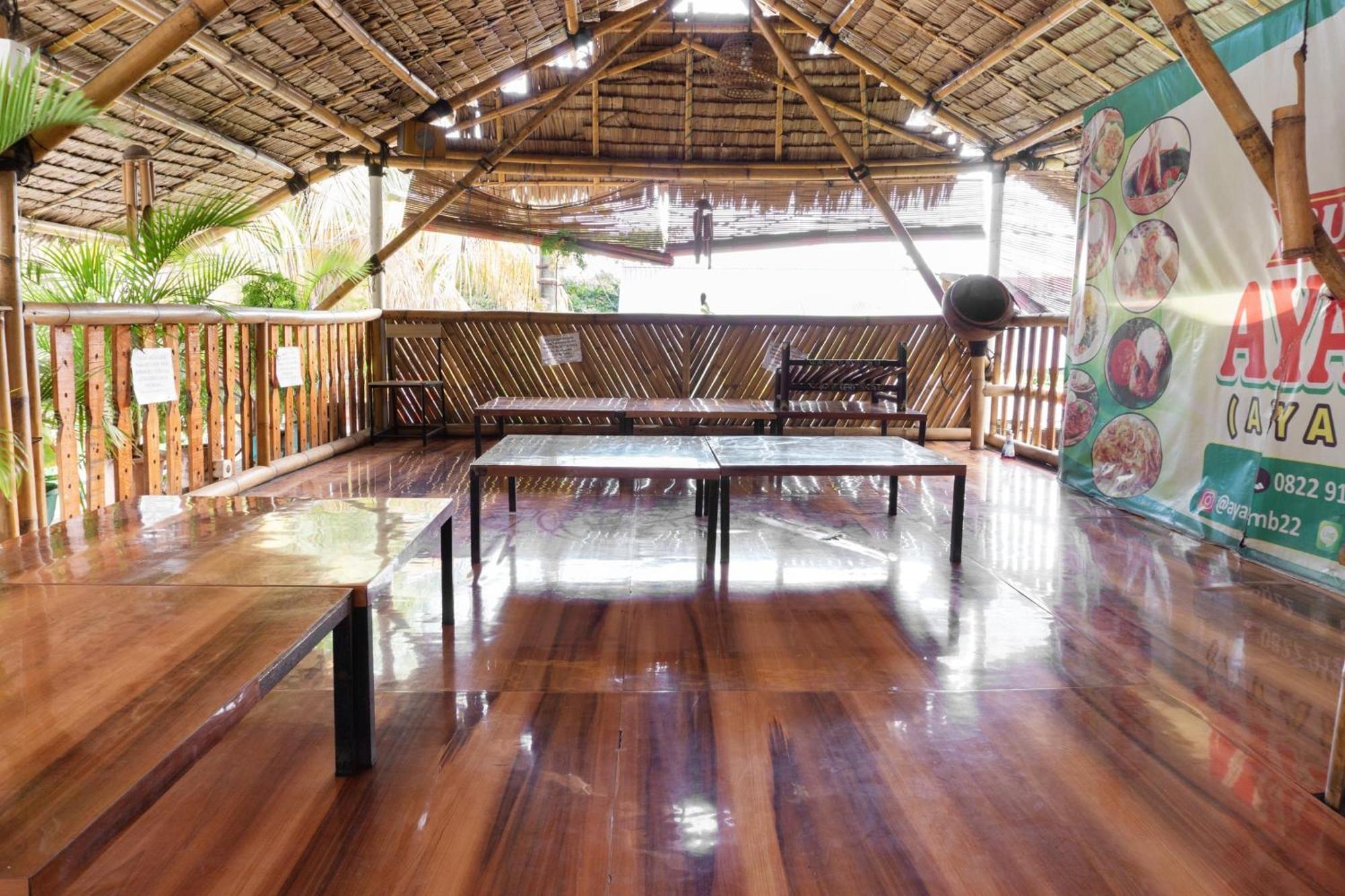 Oyo 3095 Semarapura Homestay Makasar Exteriér fotografie