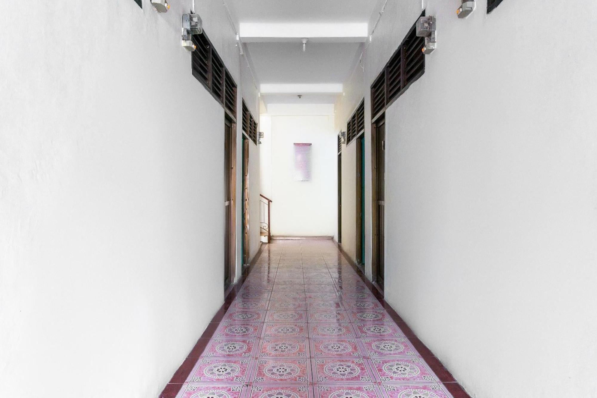 Oyo 3095 Semarapura Homestay Makasar Exteriér fotografie